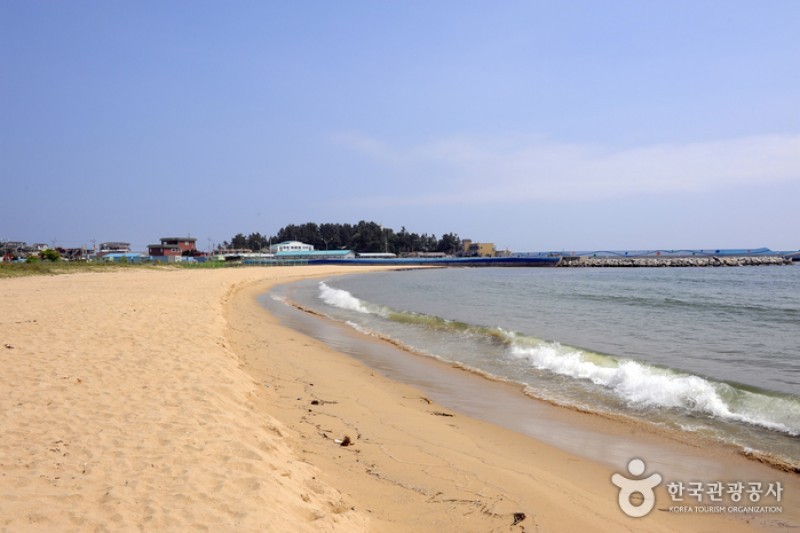 烽燧台海边