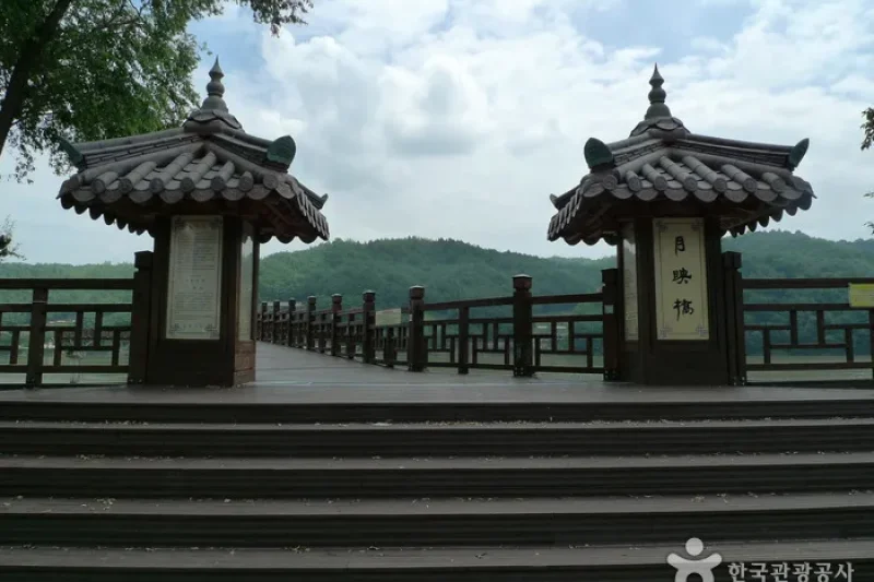 月映桥（월영교）