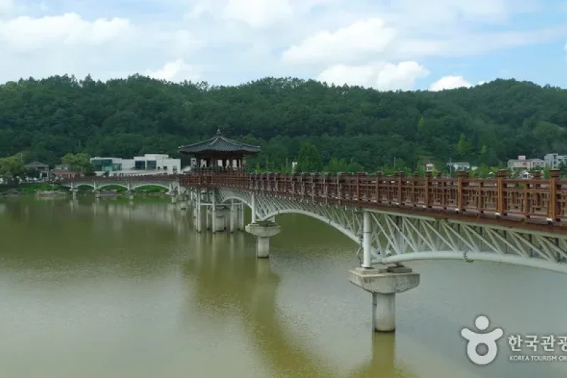 月映桥（월영교）