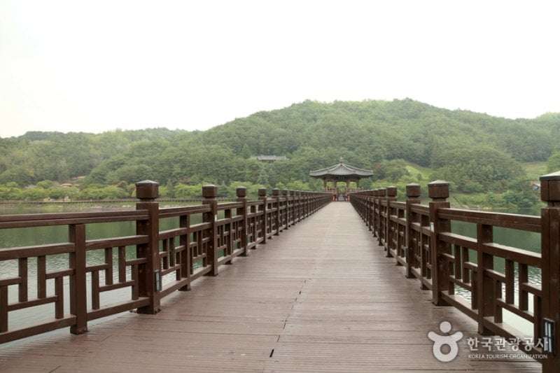 月映桥（월영교）