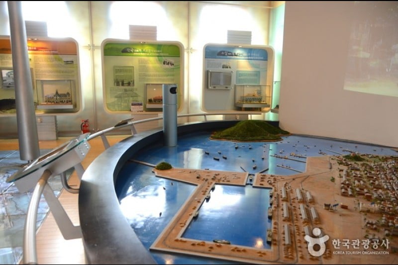 仁川开港场近代建筑展示馆