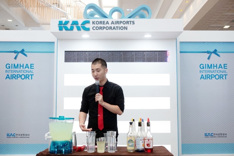 金海机场文化来袭!韩国空港公社季节庆典鸡尾酒表演 (8/31)