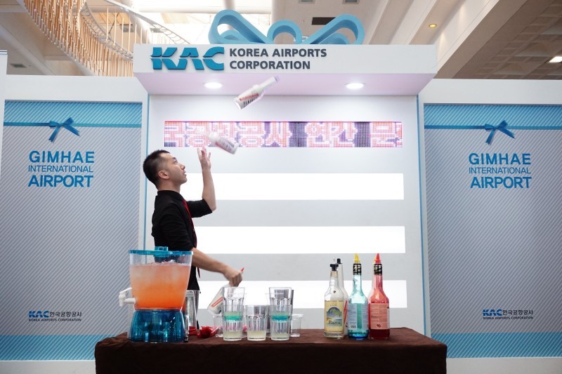 金海机场文化来袭!韩国空港公社季节庆典鸡尾酒表演 (18/31)