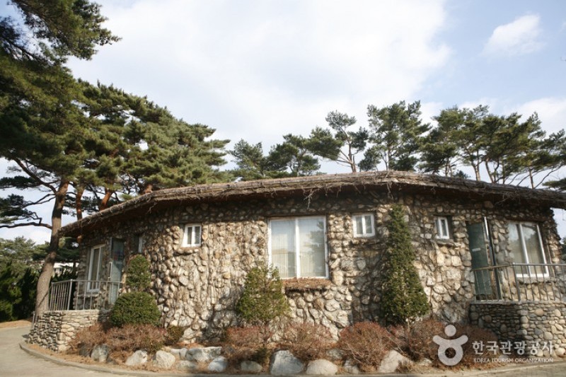 李起鹏别墅  이기붕별장
