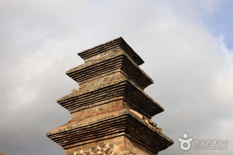 安东法兴寺七层砖塔
