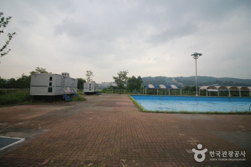 汉江市民公园广渡口游泳场