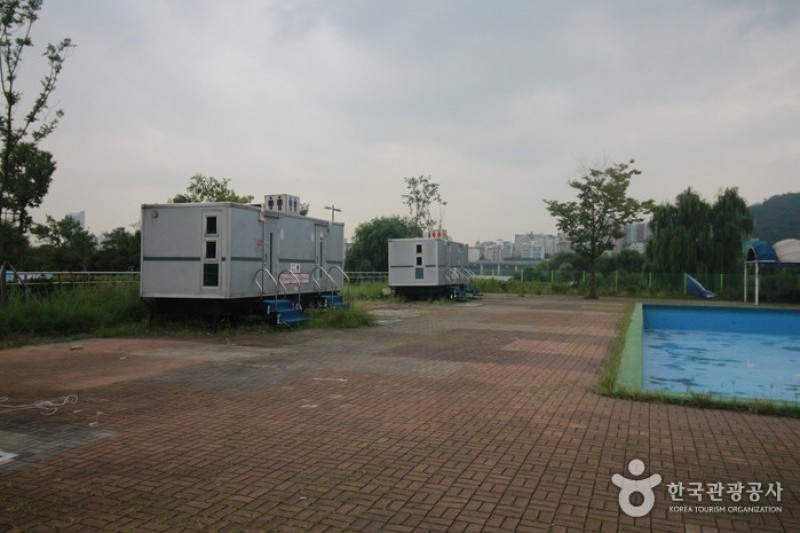 汉江市民公园广渡口游泳场