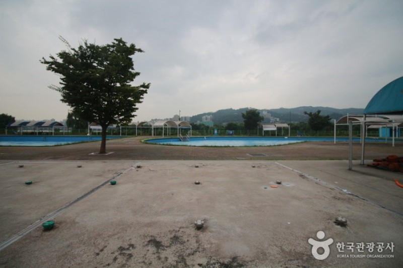 汉江市民公园广渡口游泳场