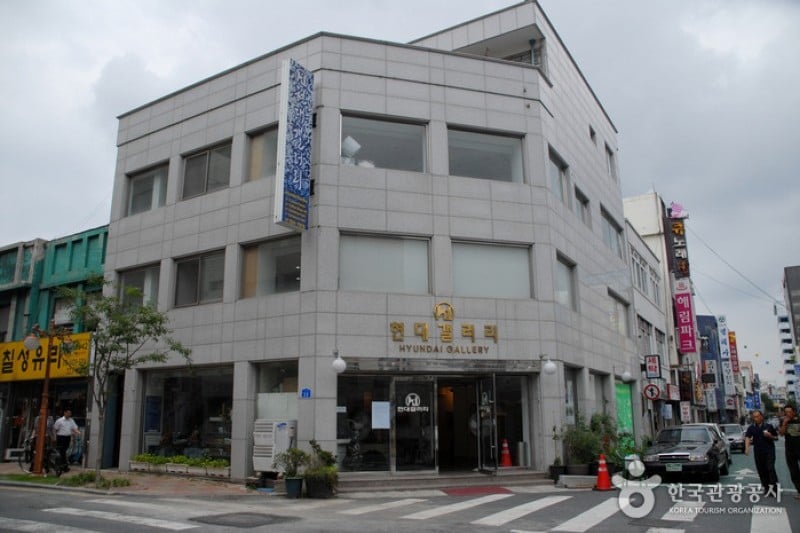 现代画廊 (3/3)