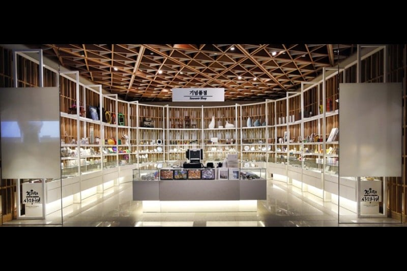 青瓦台舍廊坊纪念品店