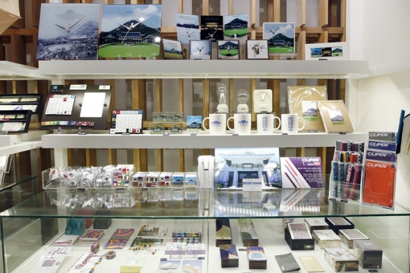 青瓦台舍廊坊纪念品店