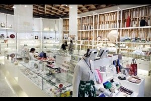 青瓦台舍廊坊纪念品店