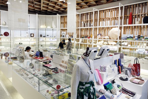 青瓦台舍廊坊纪念品店