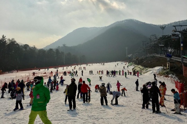 冬日推荐旅行！韩国滑雪度假村