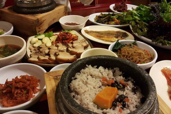 Gudurae石锅饭和菜包饭