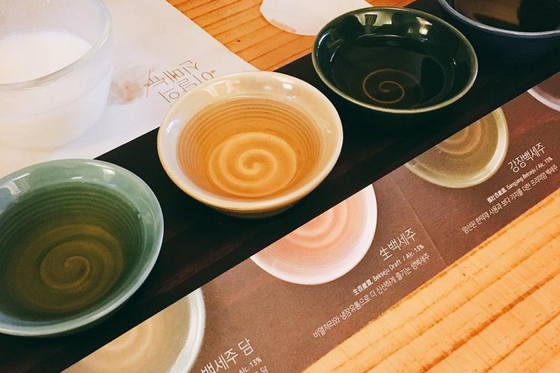 百岁酒村 钟阁店 - 品味韩国传统美酒与酒肴