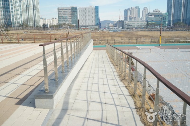 青萝湖水公园