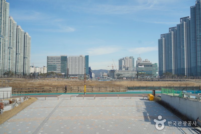 青萝湖水公园