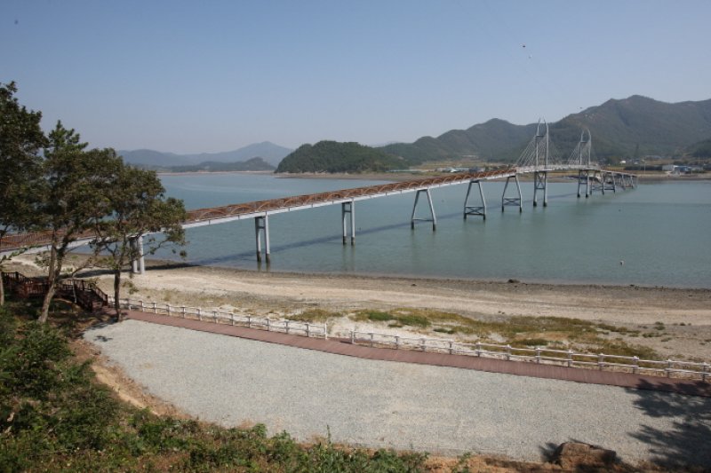 驾牛岛