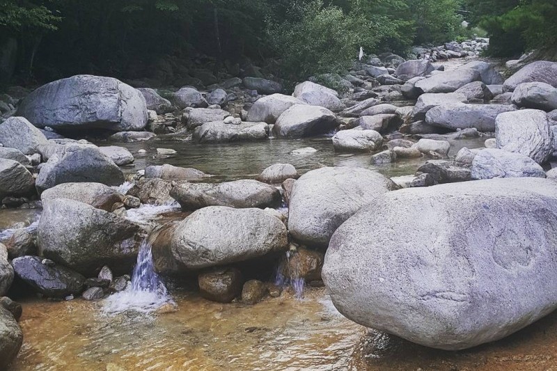 弥矢岭溪谷