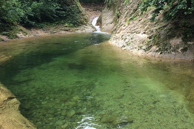 弥矢岭溪谷