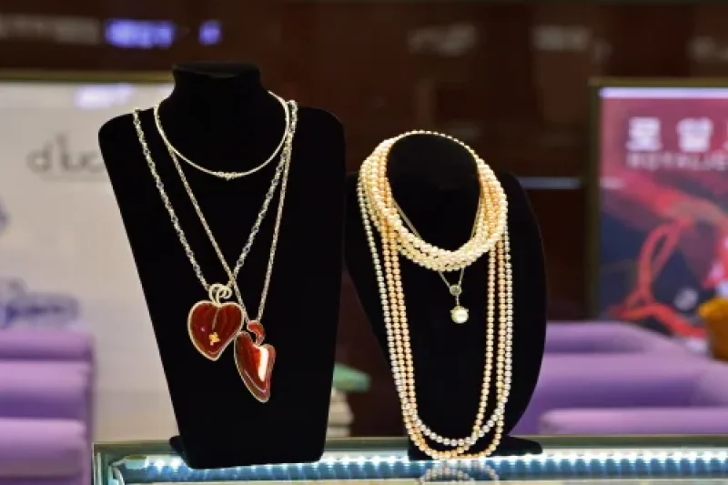Jewel Palace (1/12)