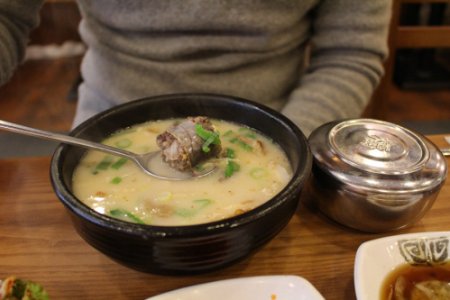 Bujeon猪肉汤饭