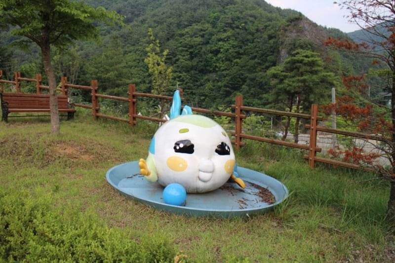 平昌东江淡水鱼生态馆 (1/7)