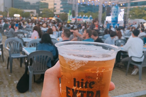 6月，请到釜山来尽情享受啤酒节与海上缆车吧！