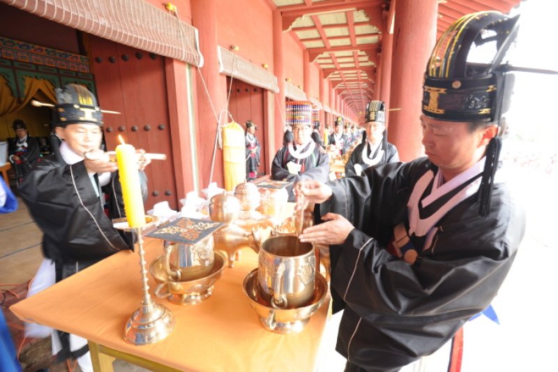 宗庙秋享大祭 [秋季旅游周特别活动]종묘 추향대제 [가을 여행주간]