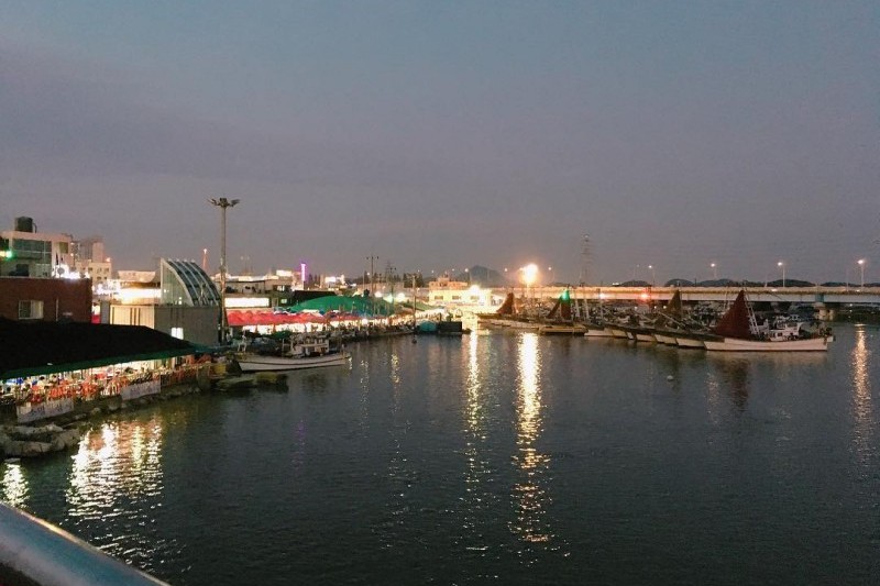 苏来浦综合鱼市场