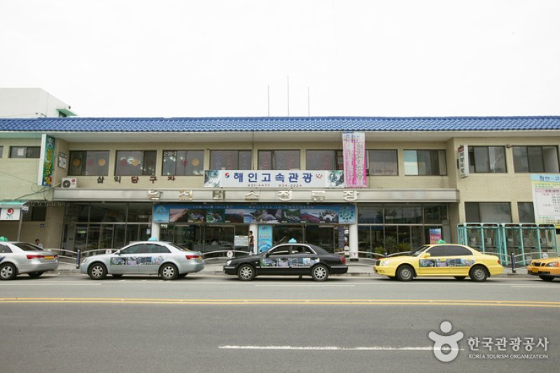 陕川市外巴士客运站