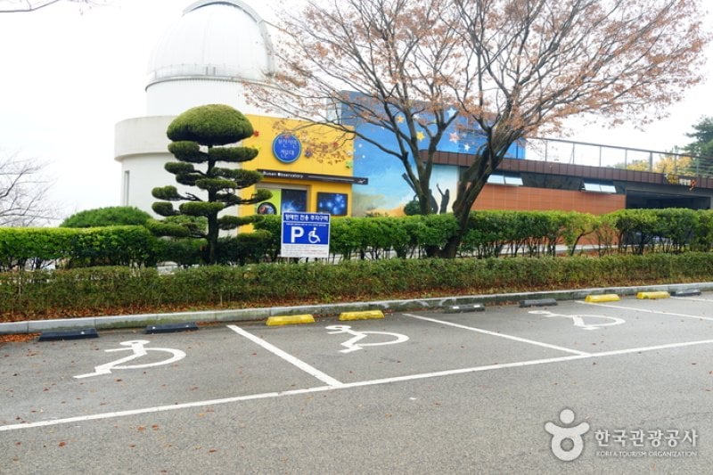 釜山广域市金莲青少年修炼院