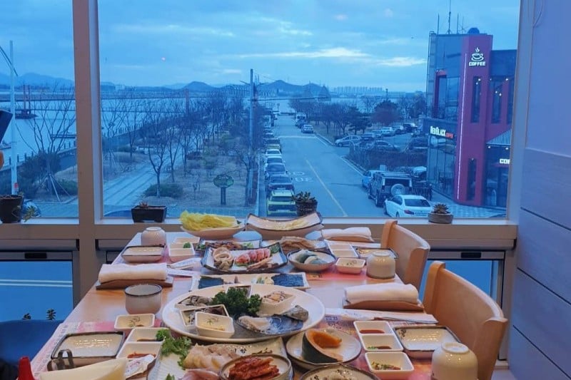 美港生鱼片店  (4/6)