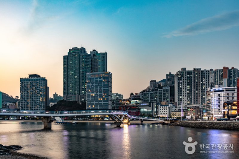 松岛云端散步路（天空步道） 송도 구름산책로(스카이워크)