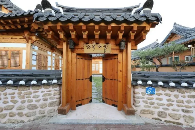 思索韩屋[韩国旅游品质认证](한옥혜윰[한국관광품질인증/Korea Quality])