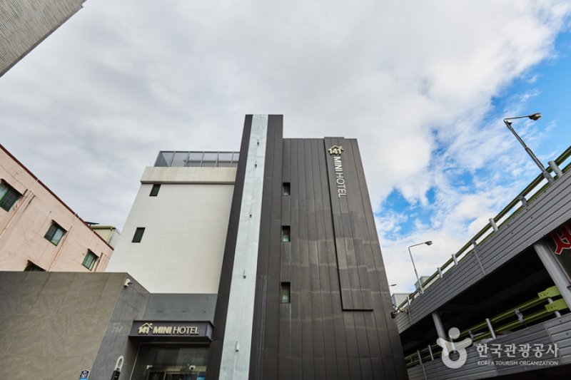141迷你酒店[优秀住宿设施] 