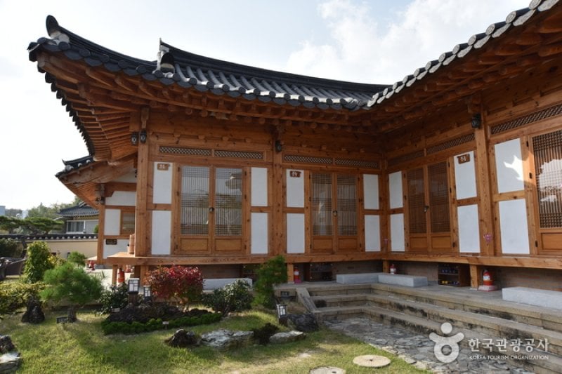 清宫韩屋[韩国旅游品质认证] (1/30)