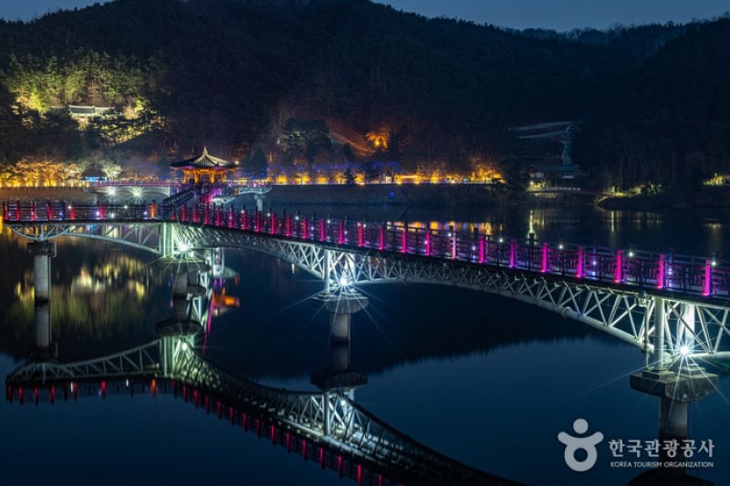月映桥（월영교）