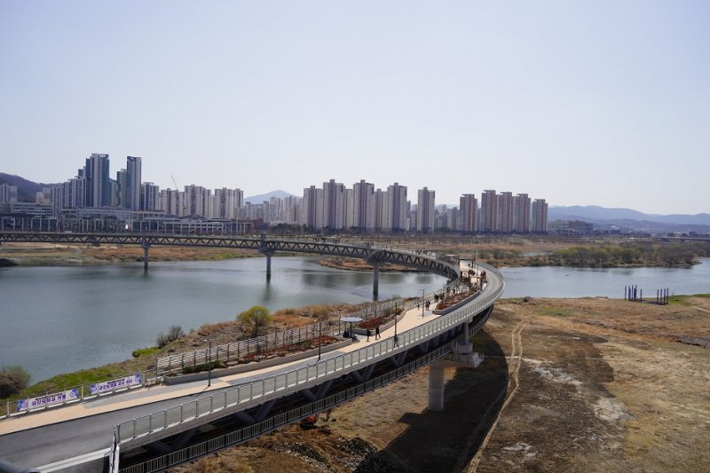 锦江步行桥