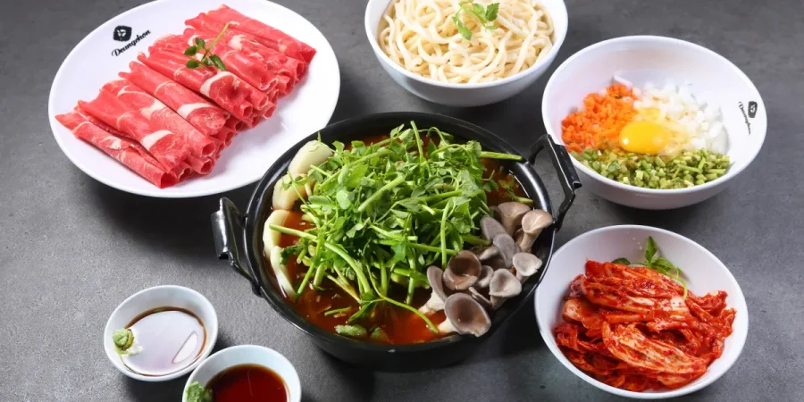 登村涮涮锅刀切面 明洞店