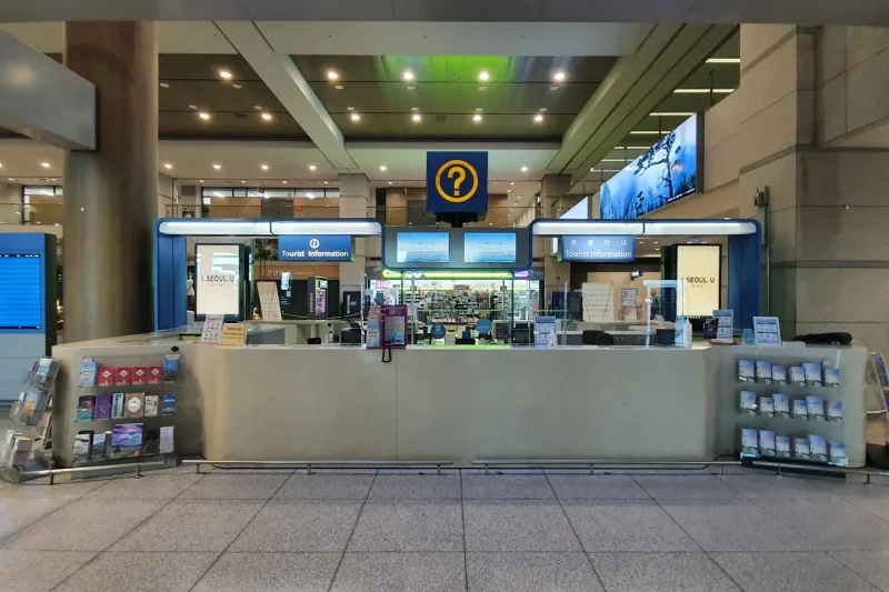 仁川国际机场旅游服务台(第一航站楼西边）