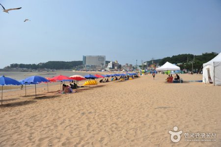 乙旺里海水浴场