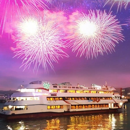 首尔新年除夕夜汉江自助晚餐游船，烟花秀与倒计时庆典