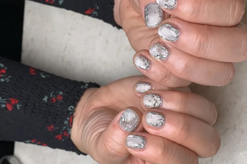 Nail Kimlee：弘大美甲与睫毛烫 – 潮流韩国美容沙龙