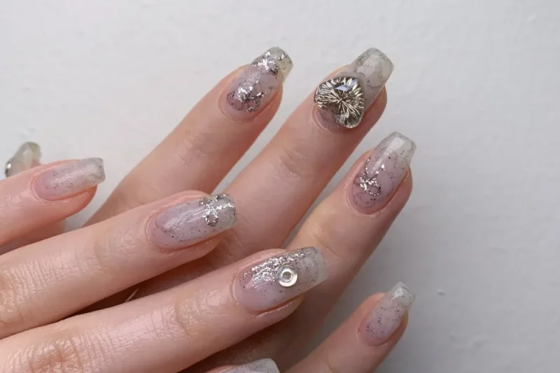Nail Kimlee：弘大美甲与睫毛烫 – 潮流韩国美容沙龙