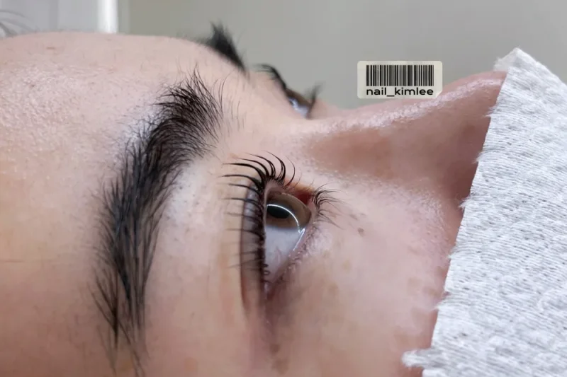 Nail Kimlee：弘大美甲与睫毛烫 – 潮流韩国美容沙龙