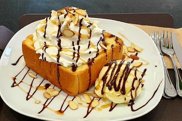 The Real Cafe (Incheon Songdo Branch)